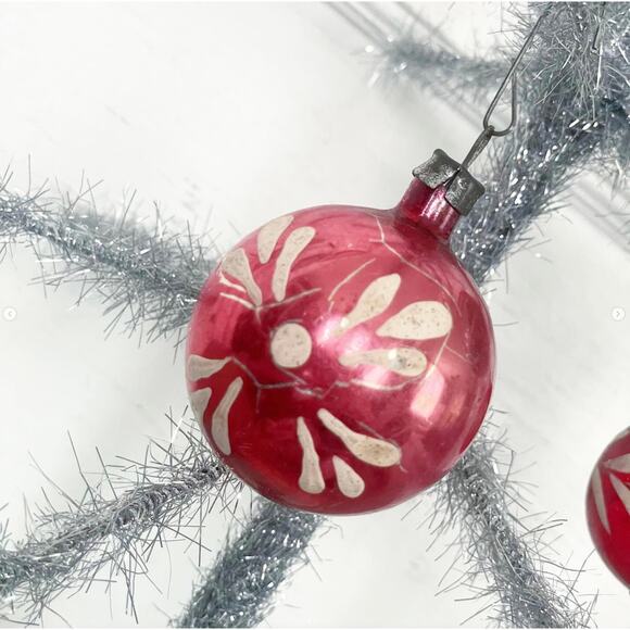 Vintage Hand-Painted Glass Ball Ornament Red Blue Pink Set of 3 - Picture 4 of 8